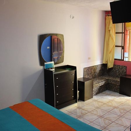 Hotel Guaranducha Inn Campeche Room photo