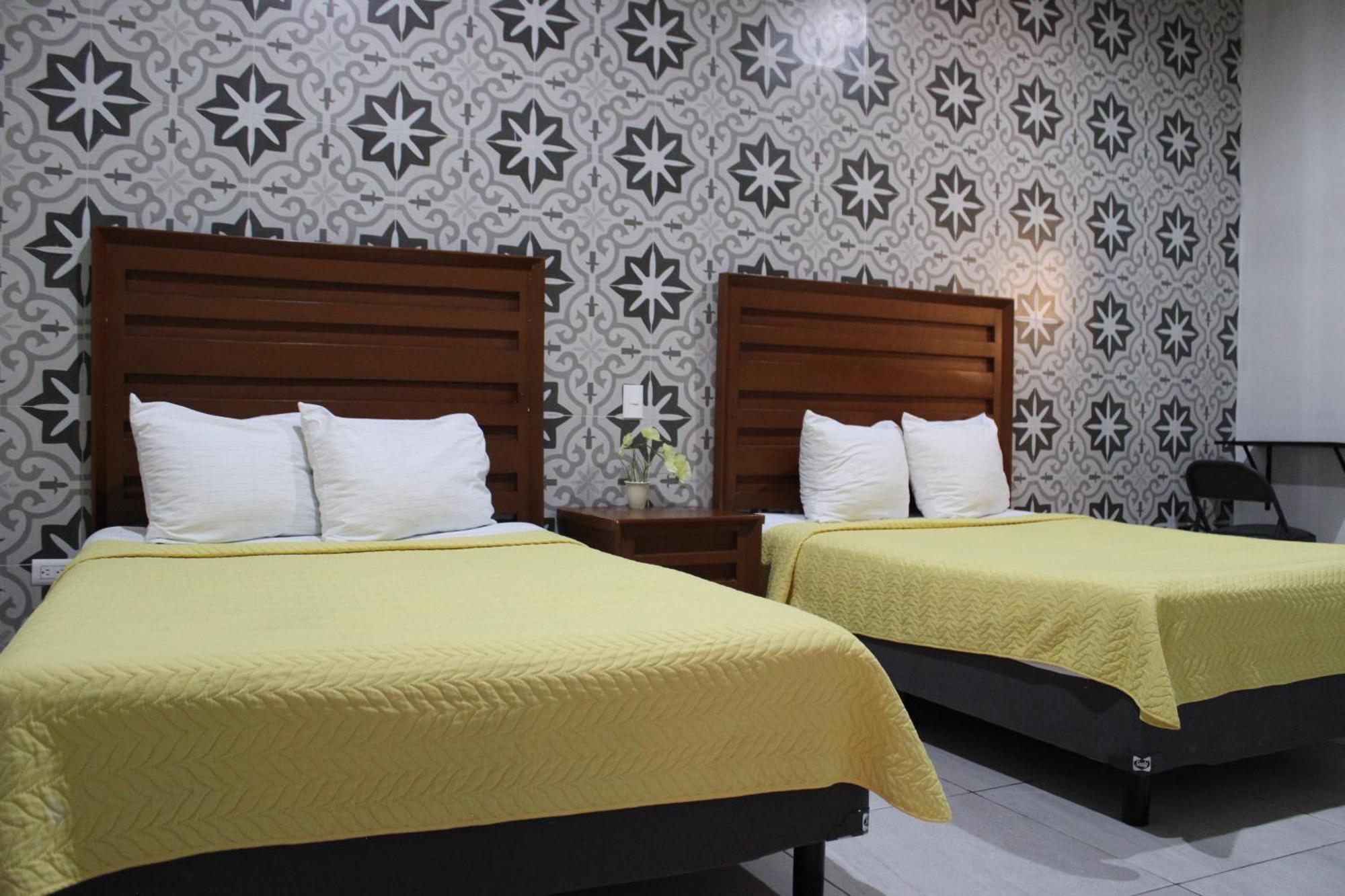Hotel Guaranducha Inn Campeche Room photo