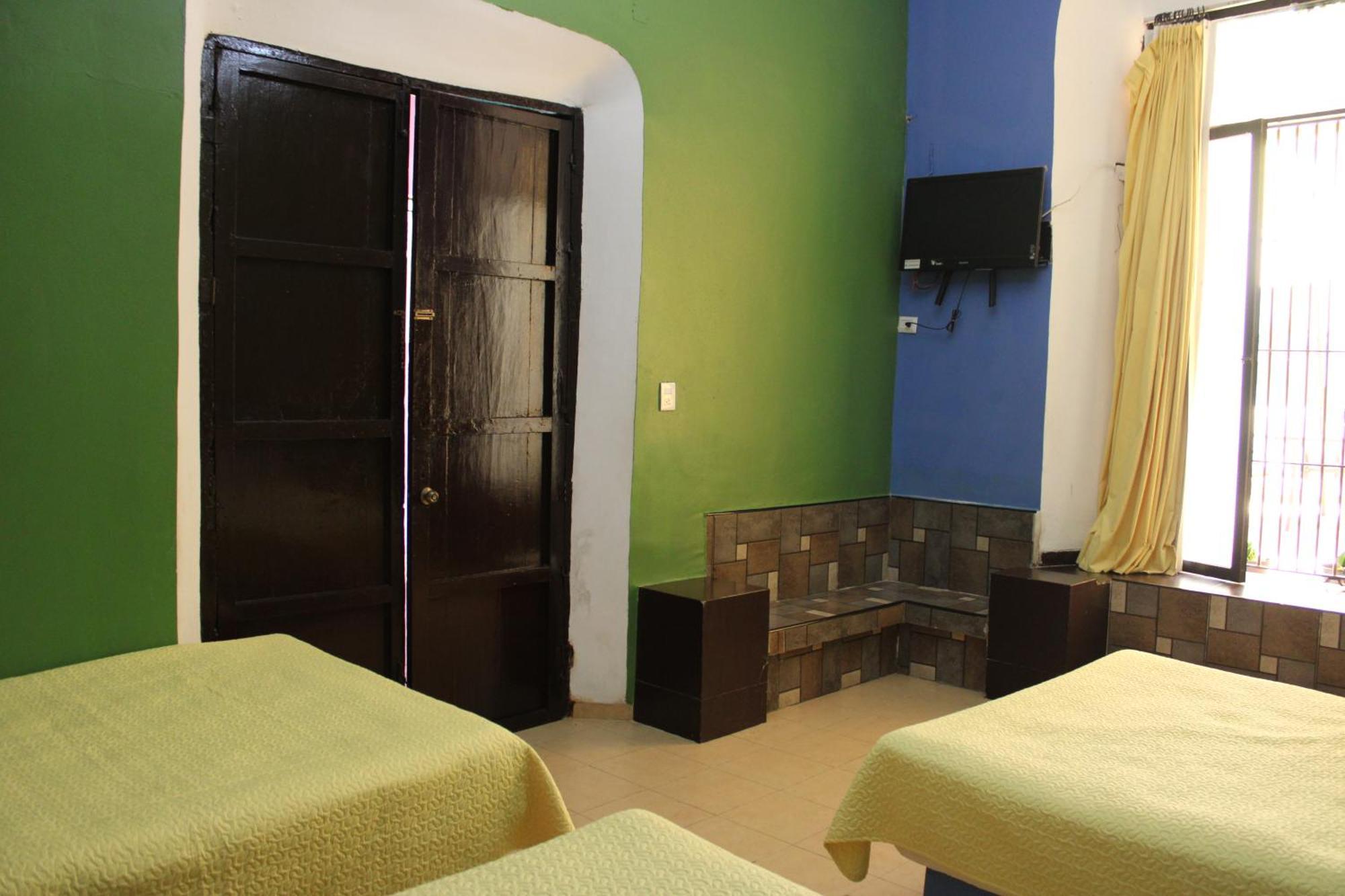 Hotel Guaranducha Inn Campeche Room photo